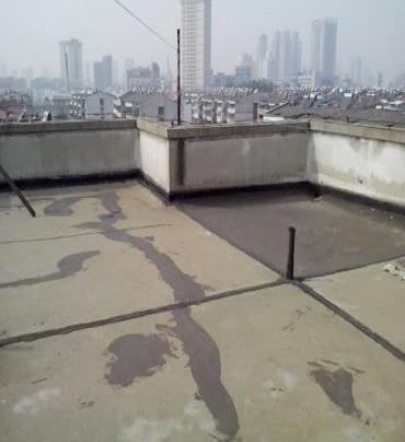 南江漏水维修 楼顶漏水是什么原因，楼顶漏水维修方法是什么?